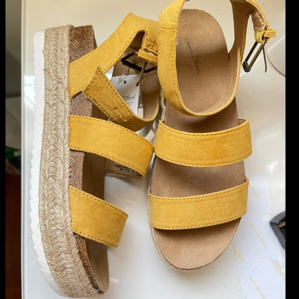 Universal Thread sandals